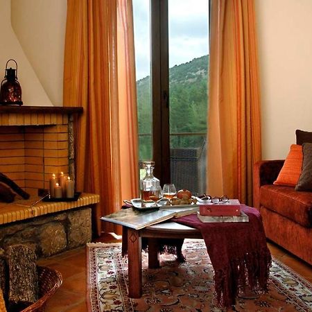 Dryas Guesthouse Polydrosos Habitación foto